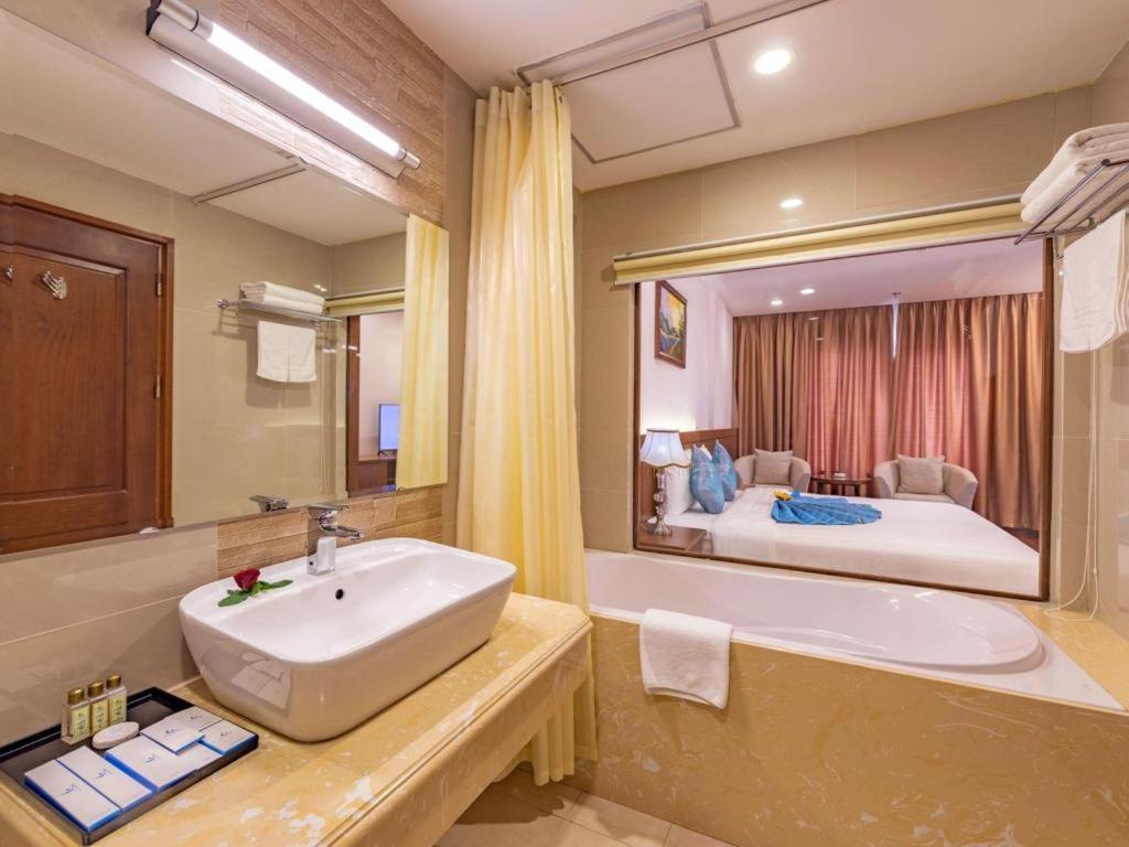 Lam Giang Hotel Vinh Eksteriør billede