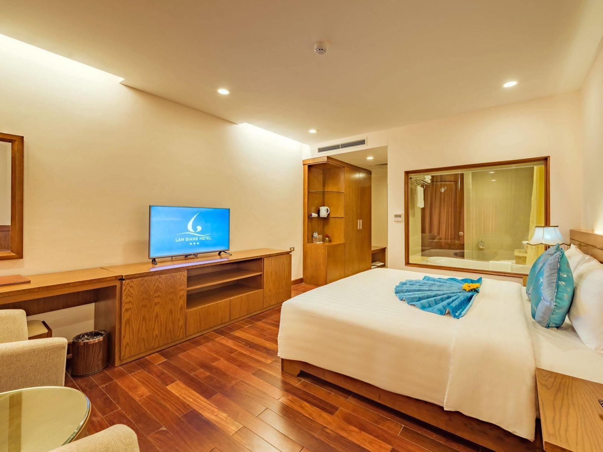 Lam Giang Hotel Vinh Eksteriør billede