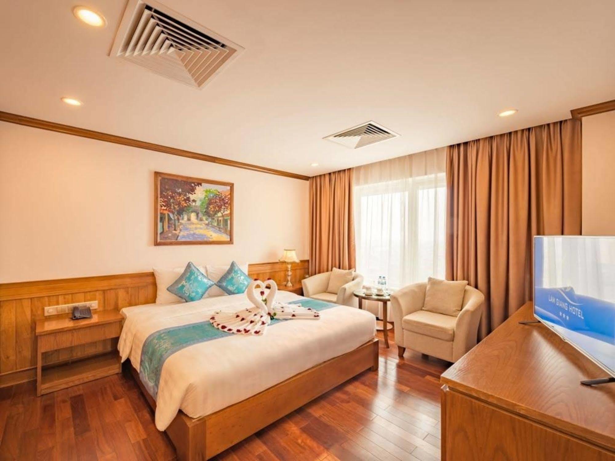 Lam Giang Hotel Vinh Eksteriør billede